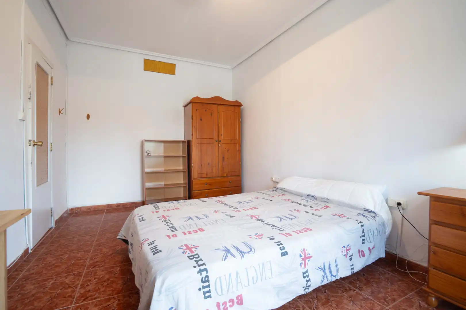 Habitación de Piso en venta en Valencia con Aire acondicionado, Calefacción y Jardín privado