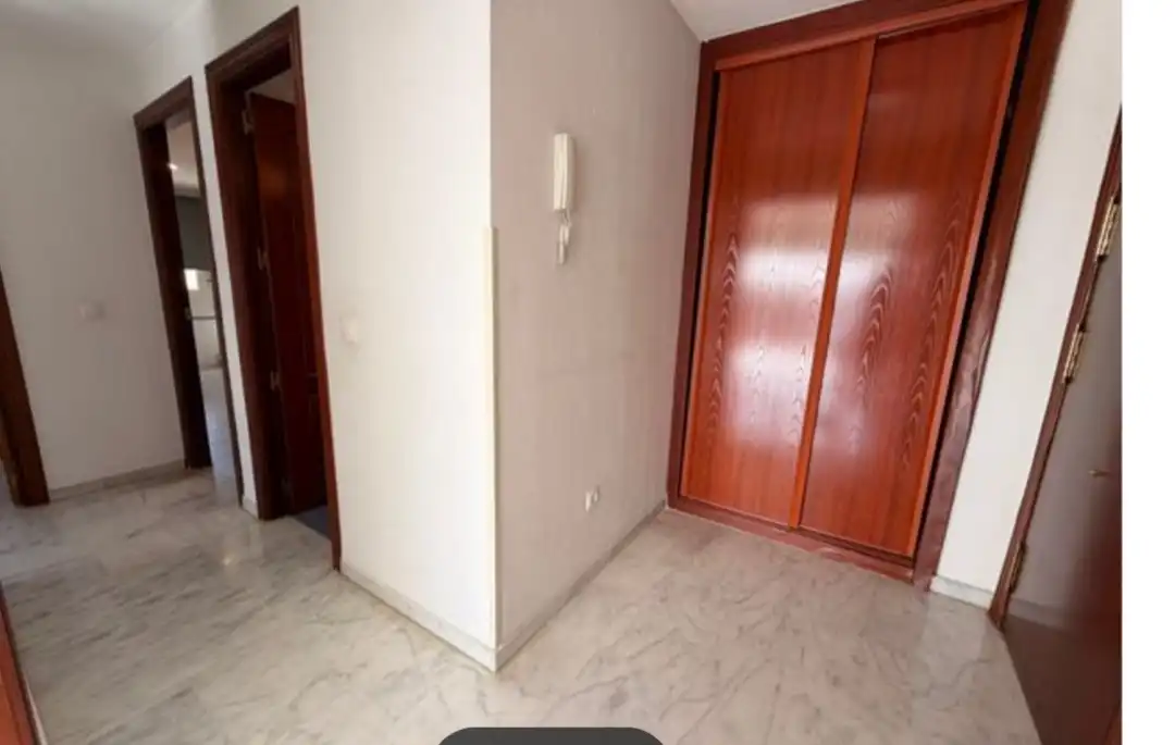 Habitación de Piso en venta en Sevilla con Aire acondicionado, Jardín privado y Terraza