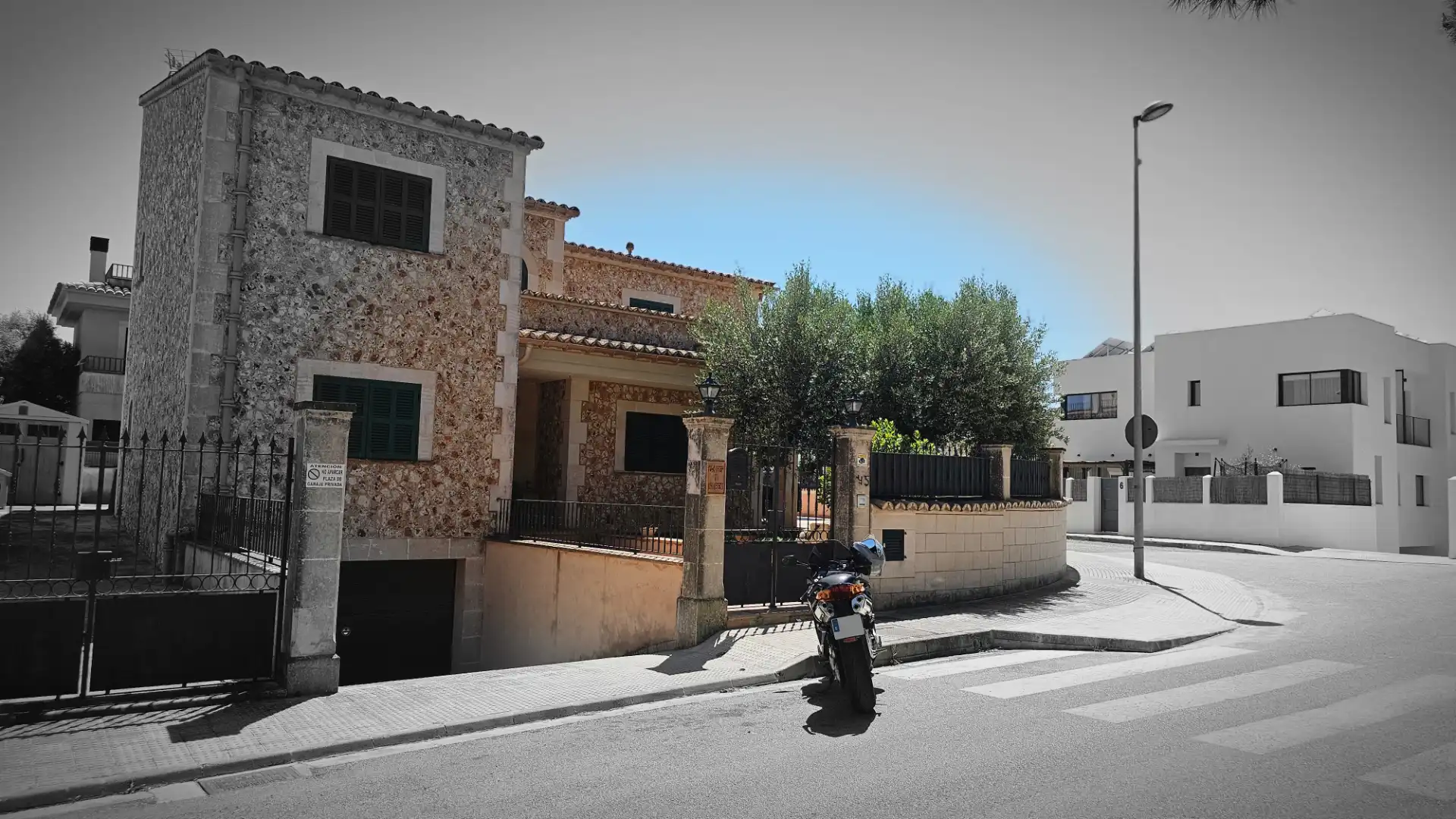 Vista exterior de Casa o xalet en venda en Marratxí amb Aire condicionat, Calefacció i Jardí privat