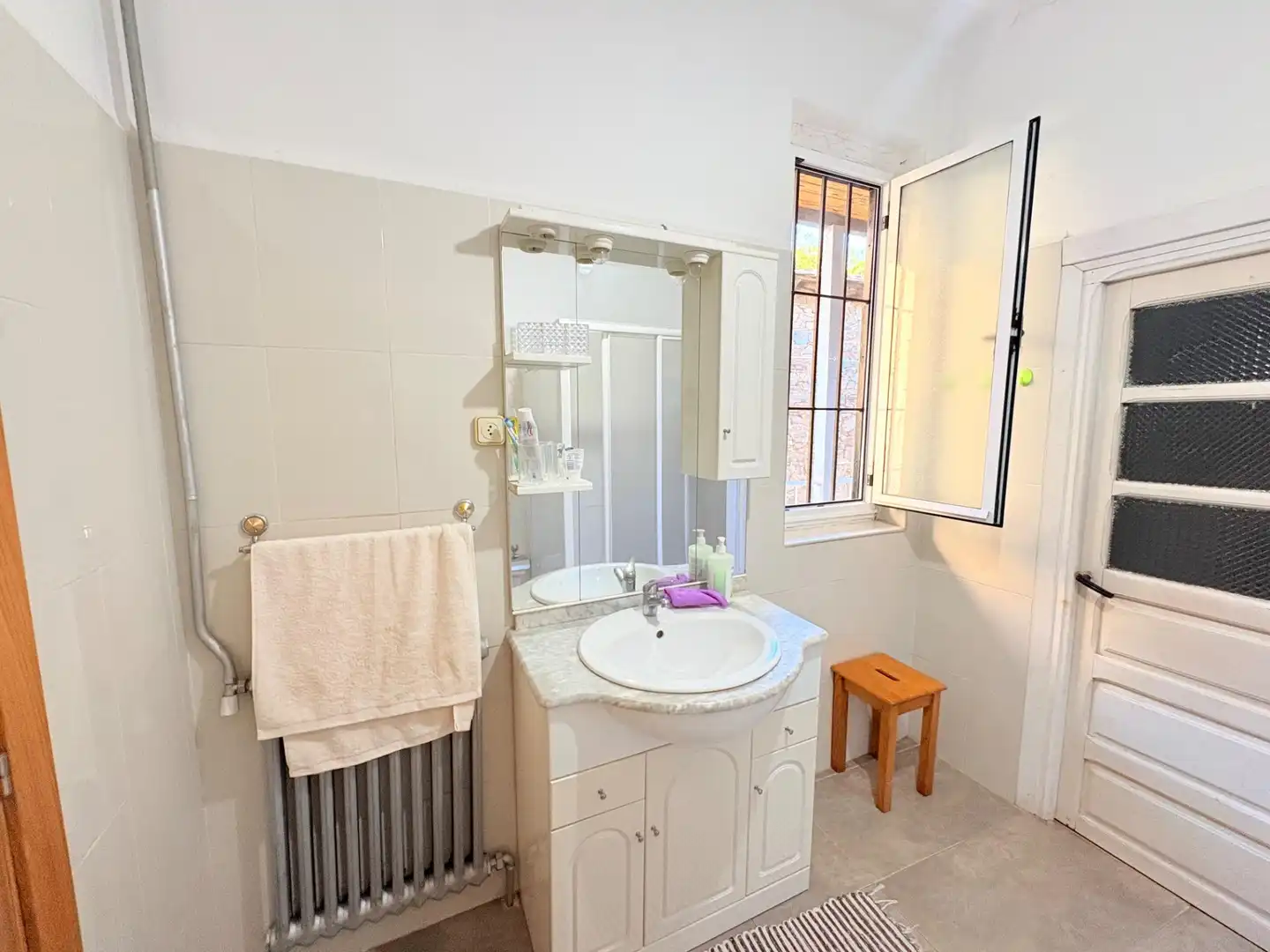 Baño de Casa o chalet de alquiler en Villafranca del Bierzo con Calefacción y Amueblado