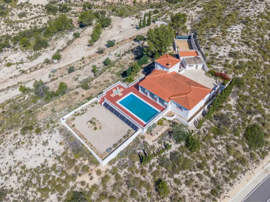 Vista exterior de Casa o xalet en venda en Aigües amb Terrassa, Piscina i Forn