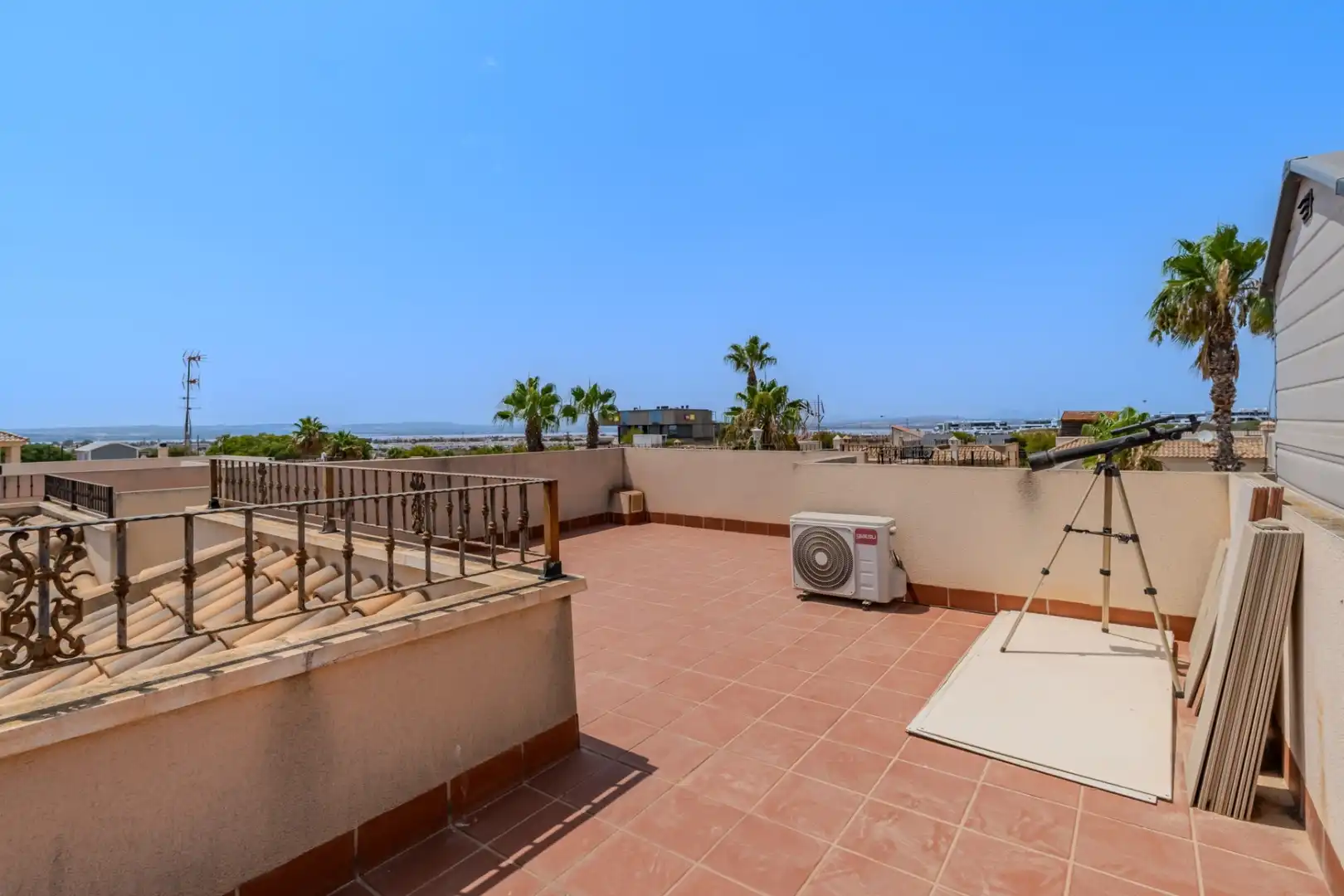 Terrassa de Casa o xalet en venda en Torrevieja amb Jardí privat, Terrassa i Piscina