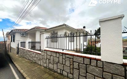 Exterior view of House or chalet for sale in La Puebla de Montalbán  with Air Conditioner, Heating and Private garden