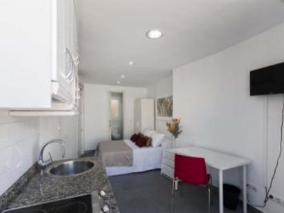 Study to rent in San Antón