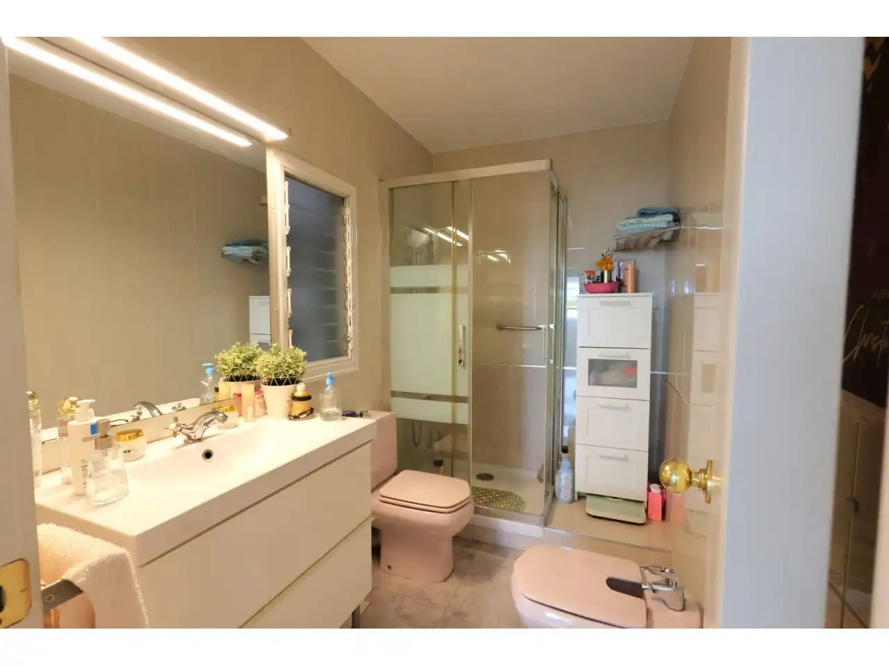 Bathroom of Flat for sale in L'Hospitalet de Llobregat  with Furnished and Balcony
