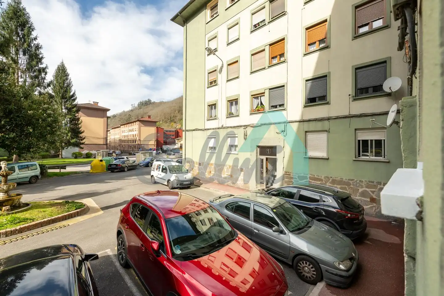 Parking de Planta baja en venta en Mieres (Asturias) con Calefacción, Trastero y Amueblado