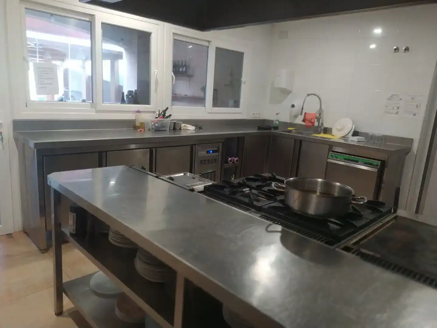 Cuina de Finca rústica en venda en Yecla amb Aire condicionat, Jardí privat i Parquet