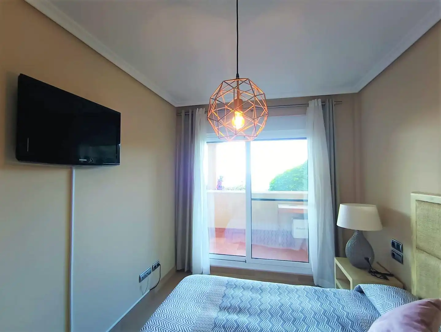 Habitación de Apartamento en venta en Águilas con Aire acondicionado, Calefacción y Jardín privado