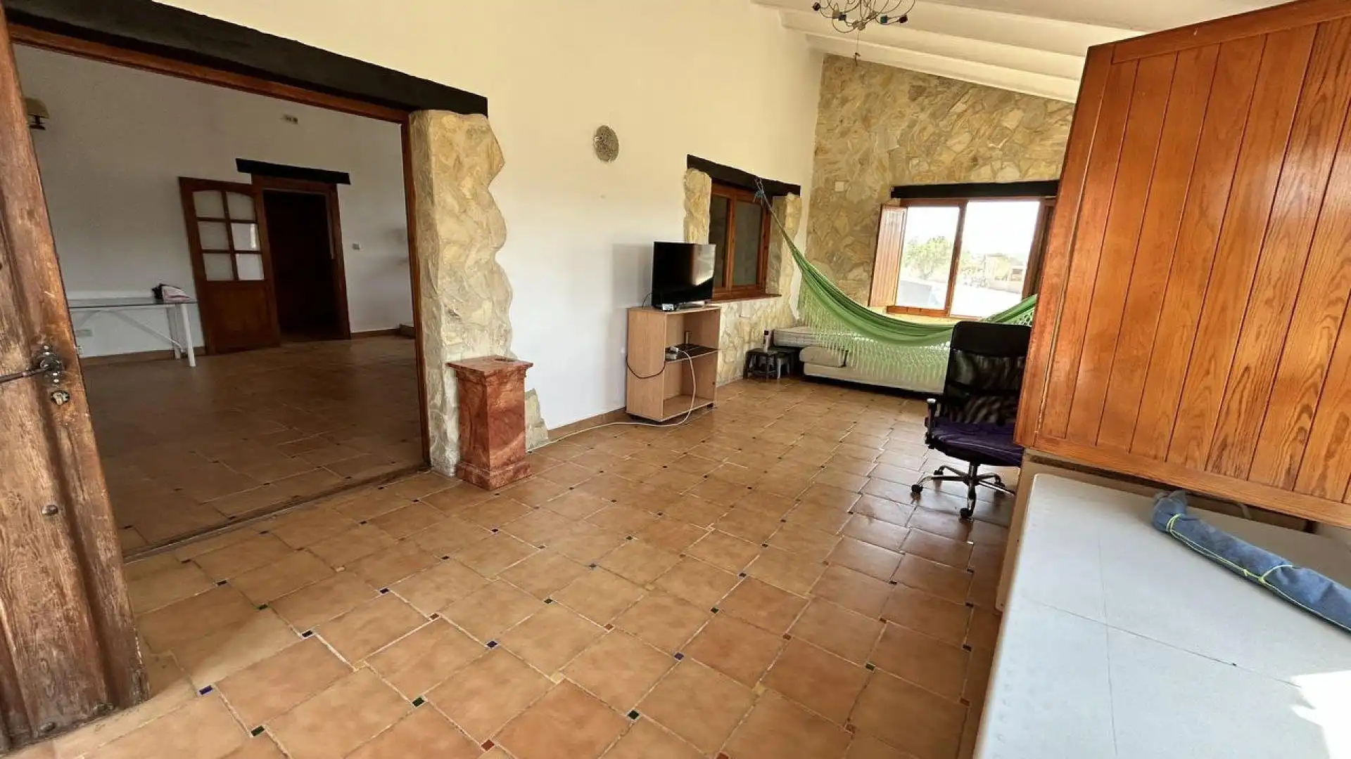 Wohnzimmer von Country house zum Verkauf in La Pobla del Duc