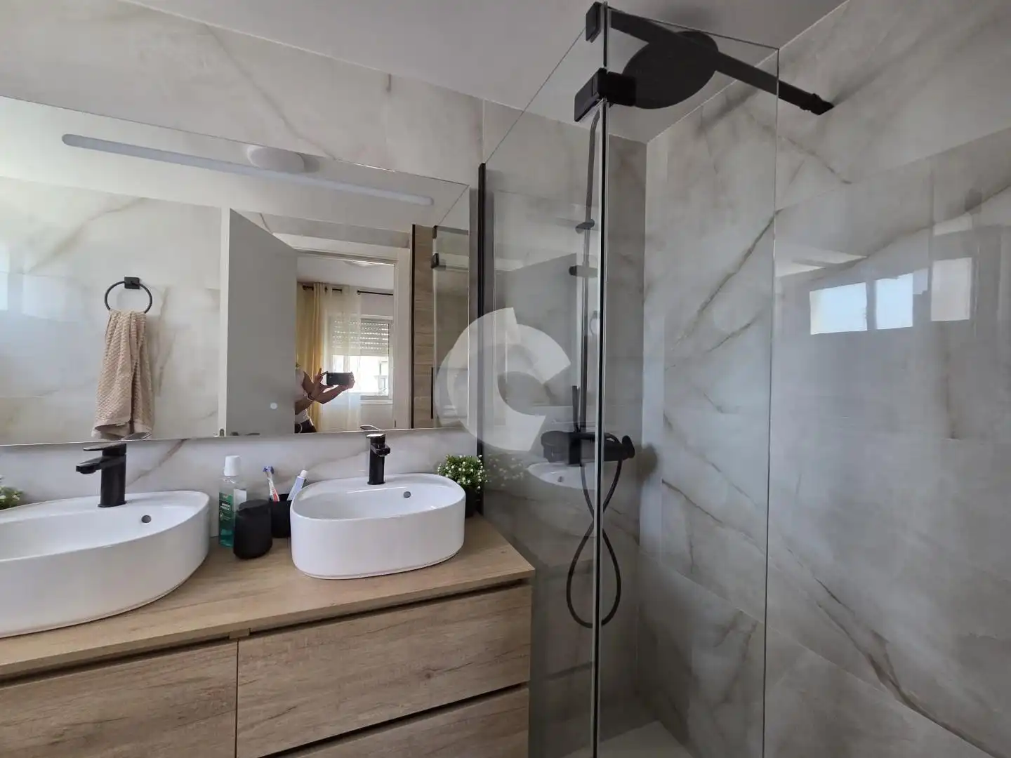 Bathroom of Flat for rent in Vigo   with Heating and Furnished