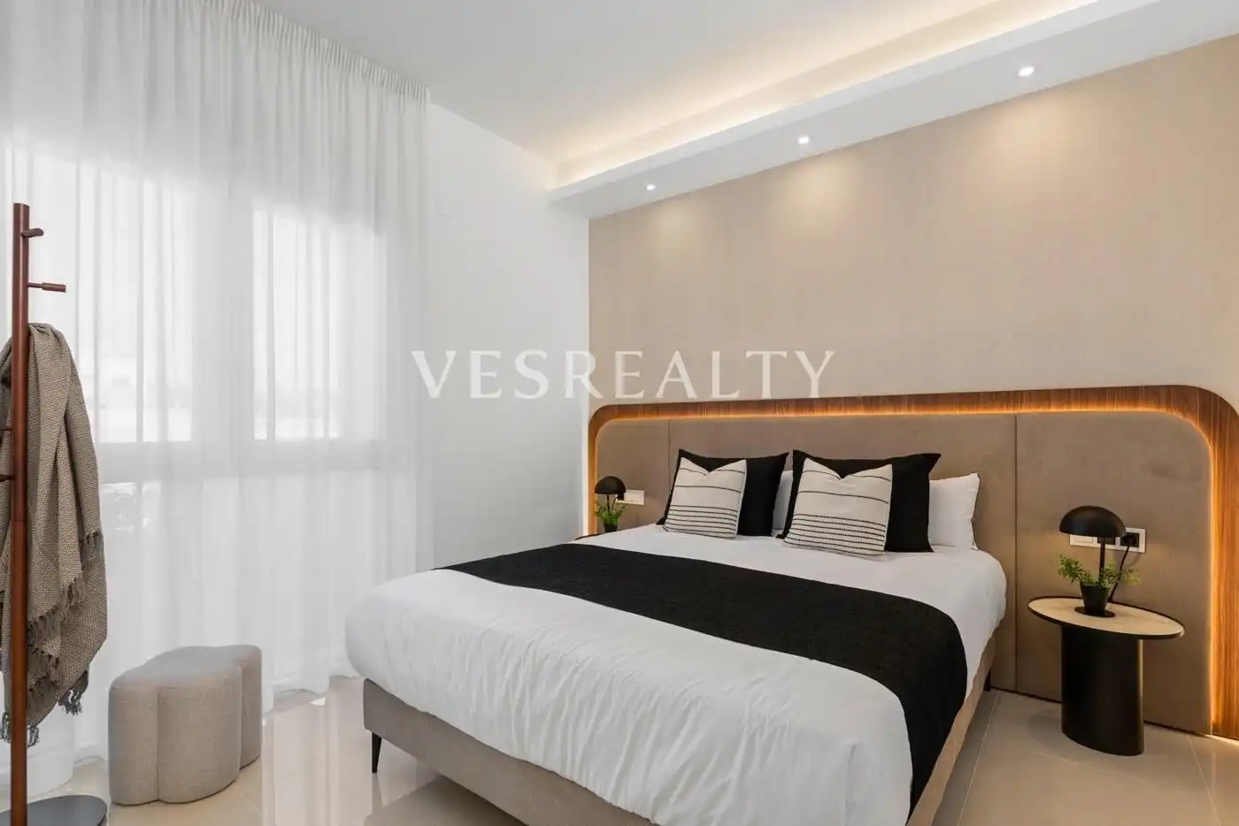 Dormitori de Apartament en venda en Rojales amb Jardí privat, Traster i Piscina comunitària