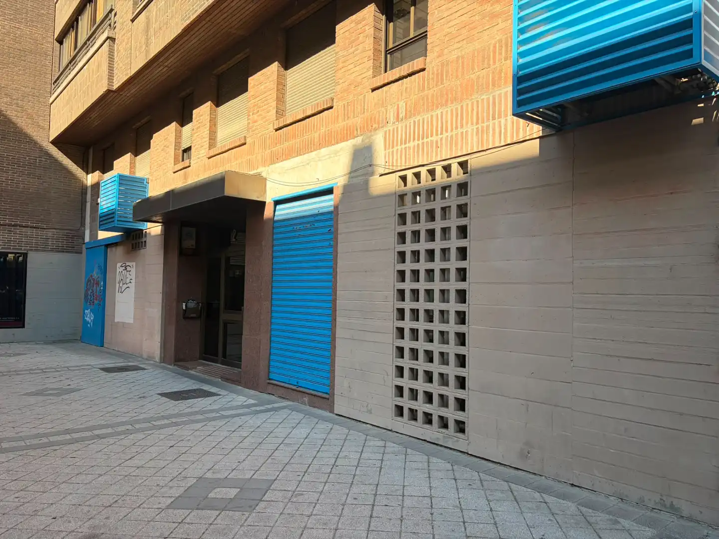 Vista exterior de Local de lloguer en Valladolid amb Aire condicionat