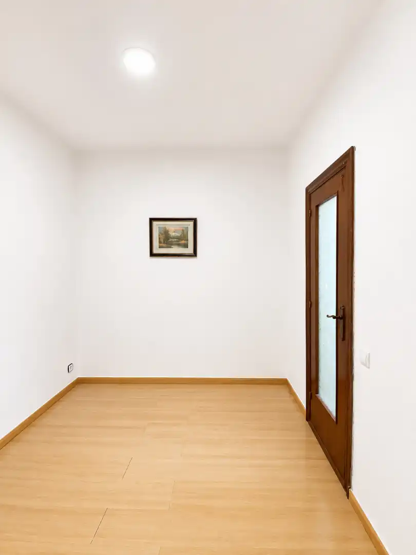 Piso en venta en Badalona con Parquet, Amueblado y Horno