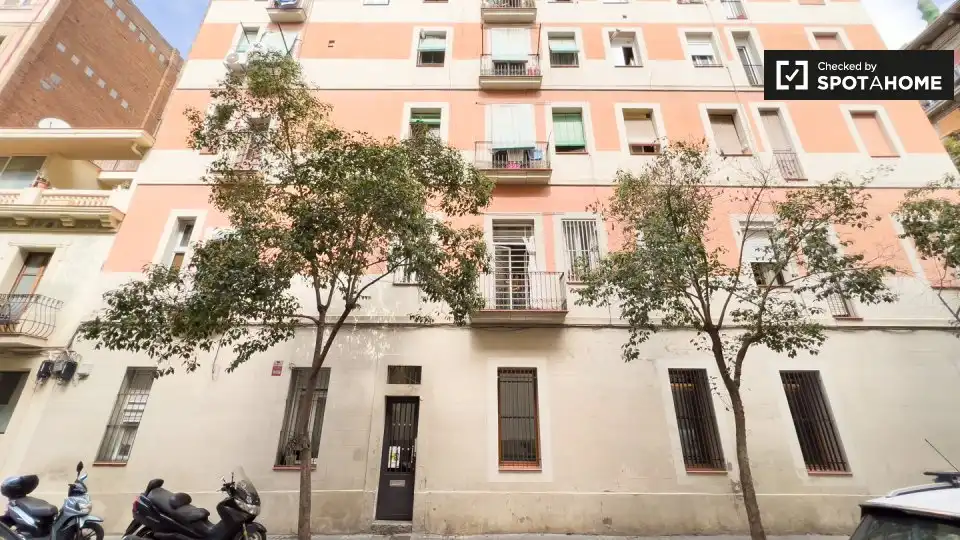 Flat with terrace to rent in Sants - Montjuïc, imagen 4