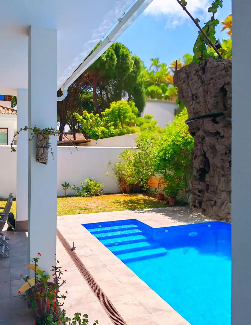 Piscina de Casa o chalet en venta en Chiclana de la Frontera con Aire acondicionado, Jardín privado y Terraza