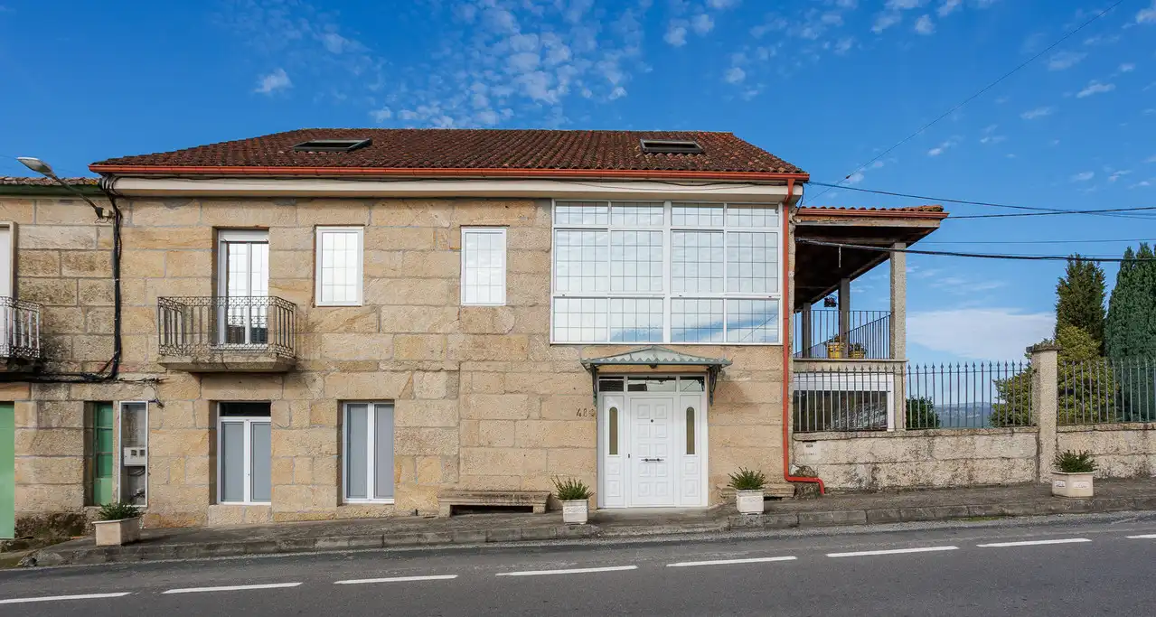 Casa amb terrassa en venda a Amoeiro, imagen 86