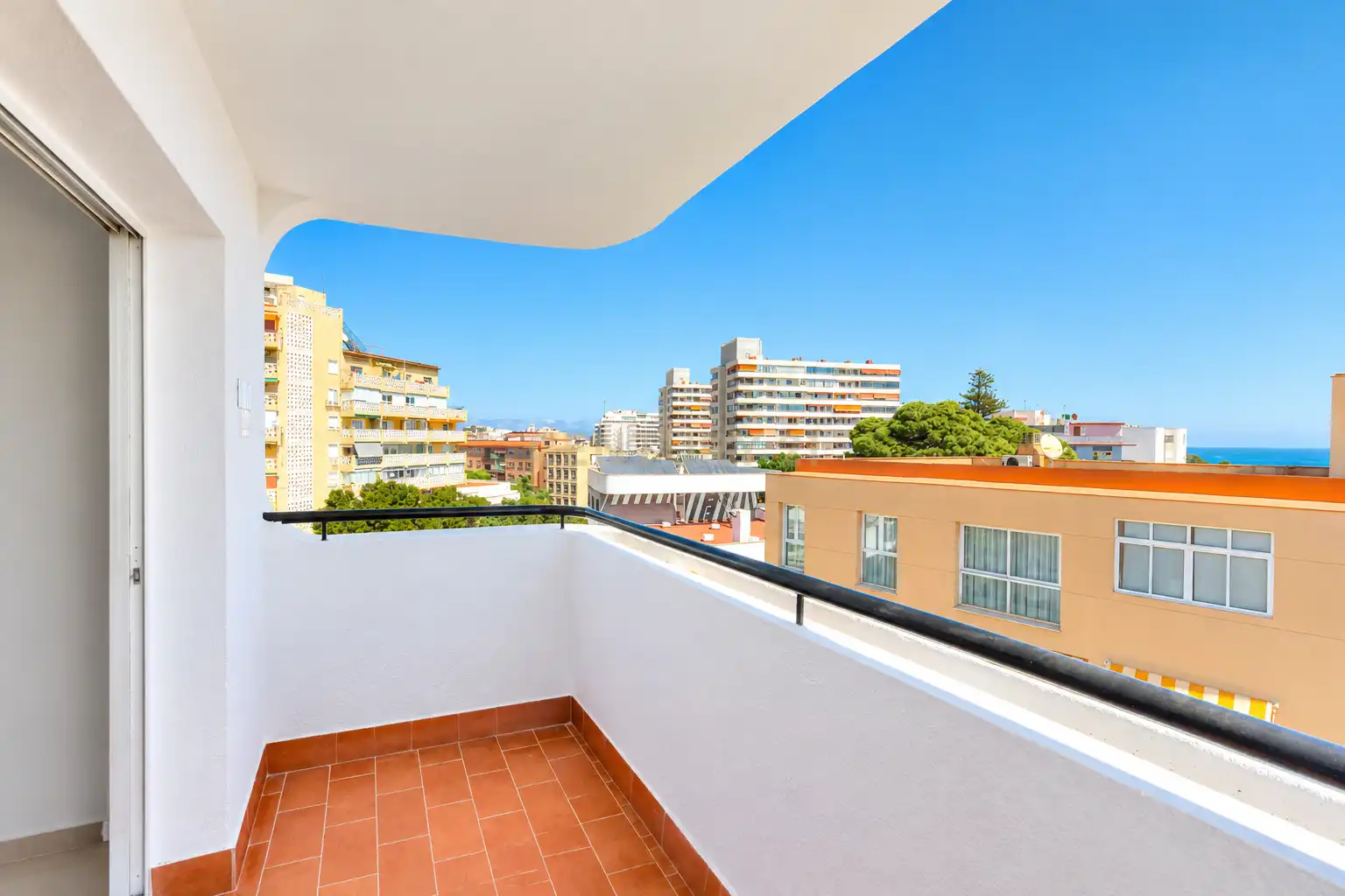 Apartamento con terraza en venta en Calle Dávila Bertoli, Torremolinos, Spain, imagen 21