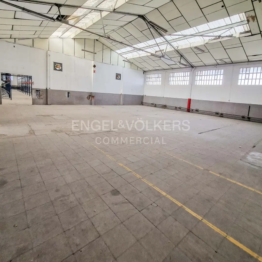 Nau industrial de lloguer en Sant Boi de Llobregat