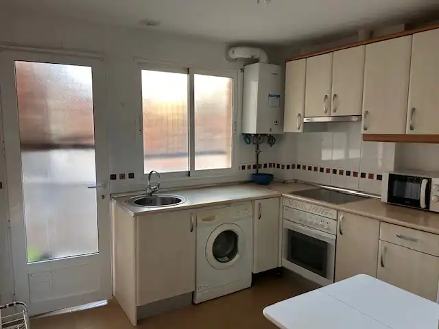 Flat with lift to rent in Calle Cruces 1, imagen 2