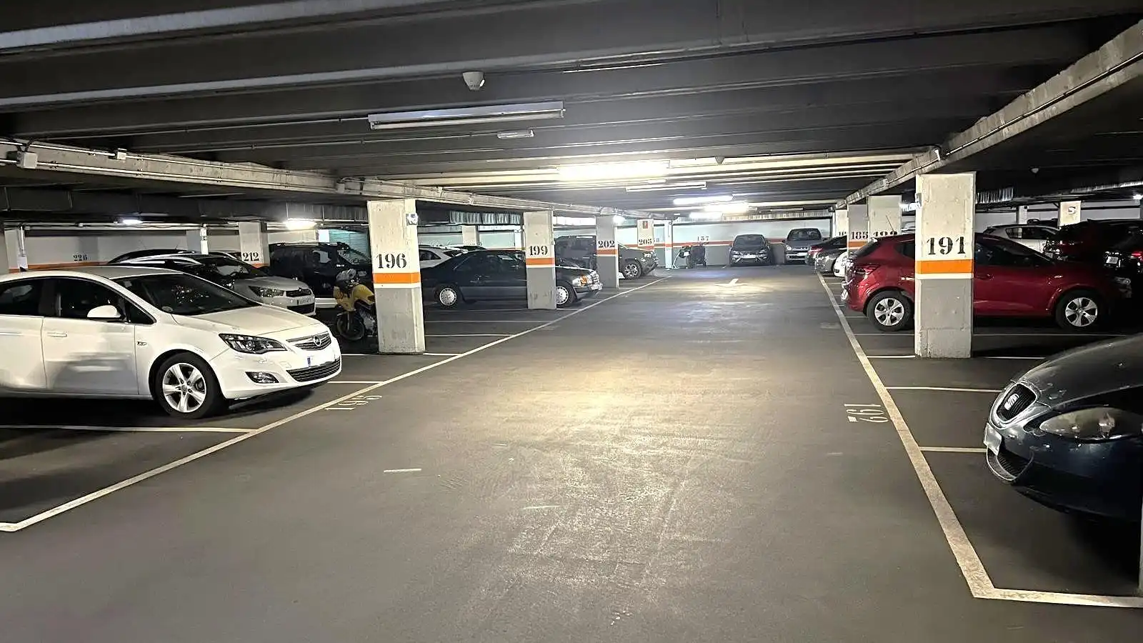Parkplatz von Garage zum Verkauf in Leganés