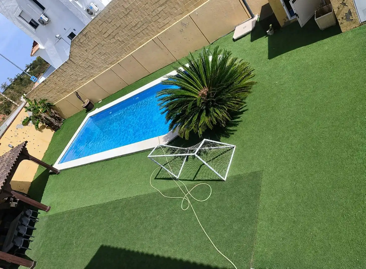Piscina de Casa adosada en venda en Alcalá de Guadaira amb Traster i Piscina