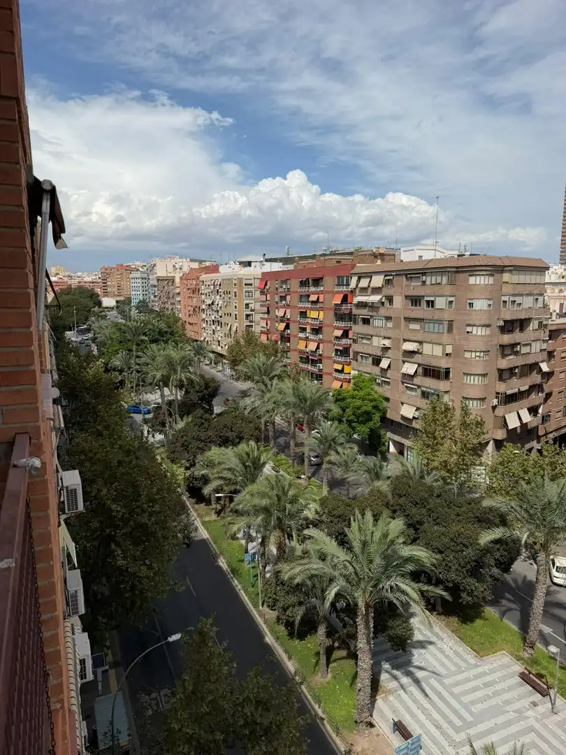 Außenansicht von Wohnung zur Miete in Benalúa - Babel