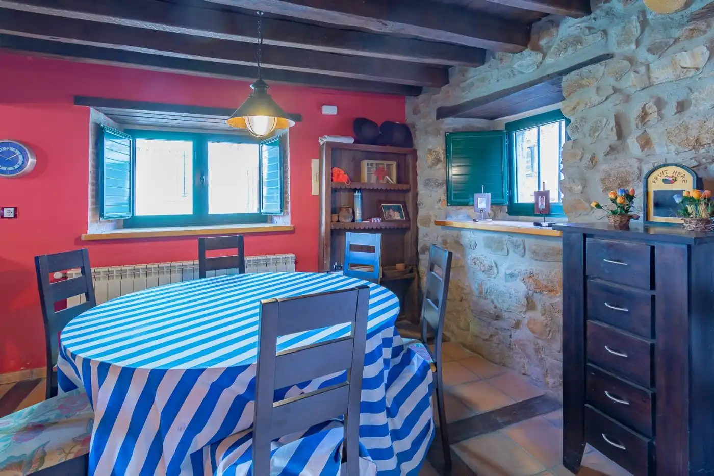 Comedor de Casa o chalet en venta en Boca de Huérgano con Trastero y Amueblado