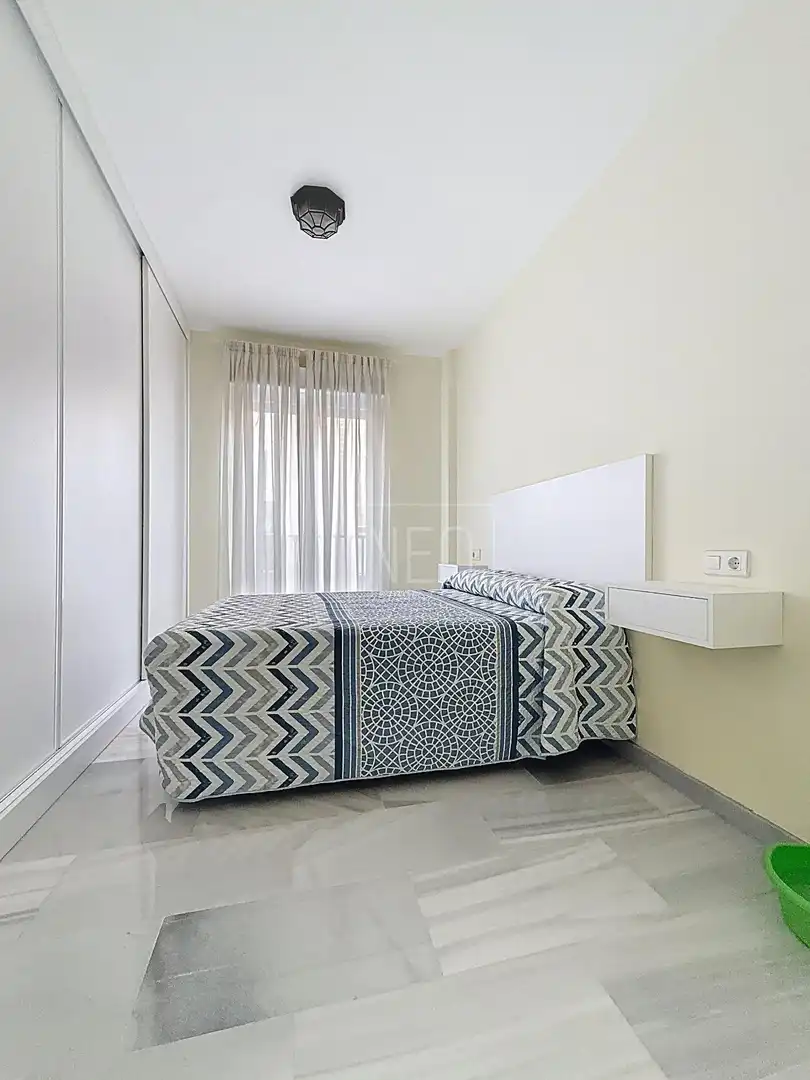 Bedroom of Flat for sale in Granada