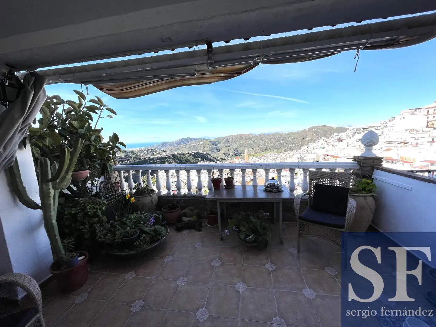 Terraza de Apartamento en venta en Cómpeta