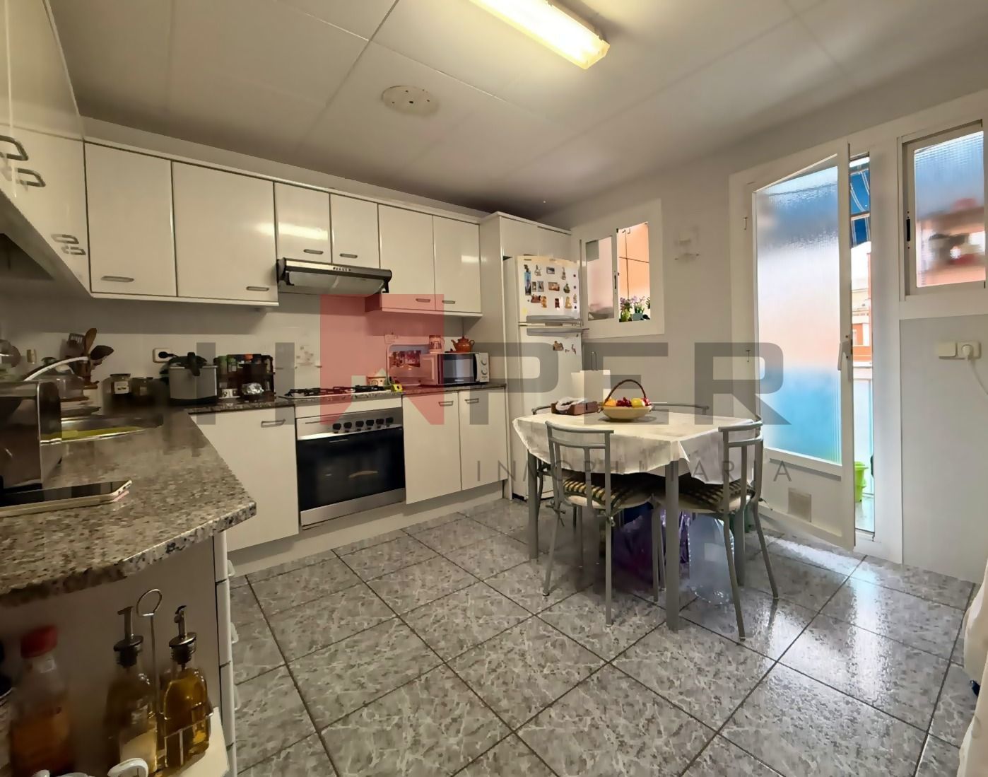 Kitchen of Flat for sale in El Prat de Llobregat  with Air Conditioner and Heating