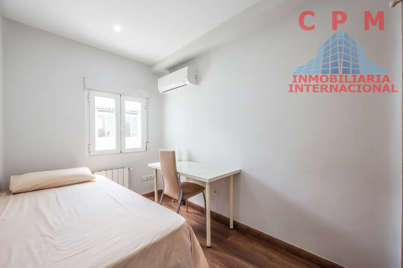 Schlafzimmer von Wohnung zur Miete in Madrid mit Klimaanlage, Heizung und Parkett
