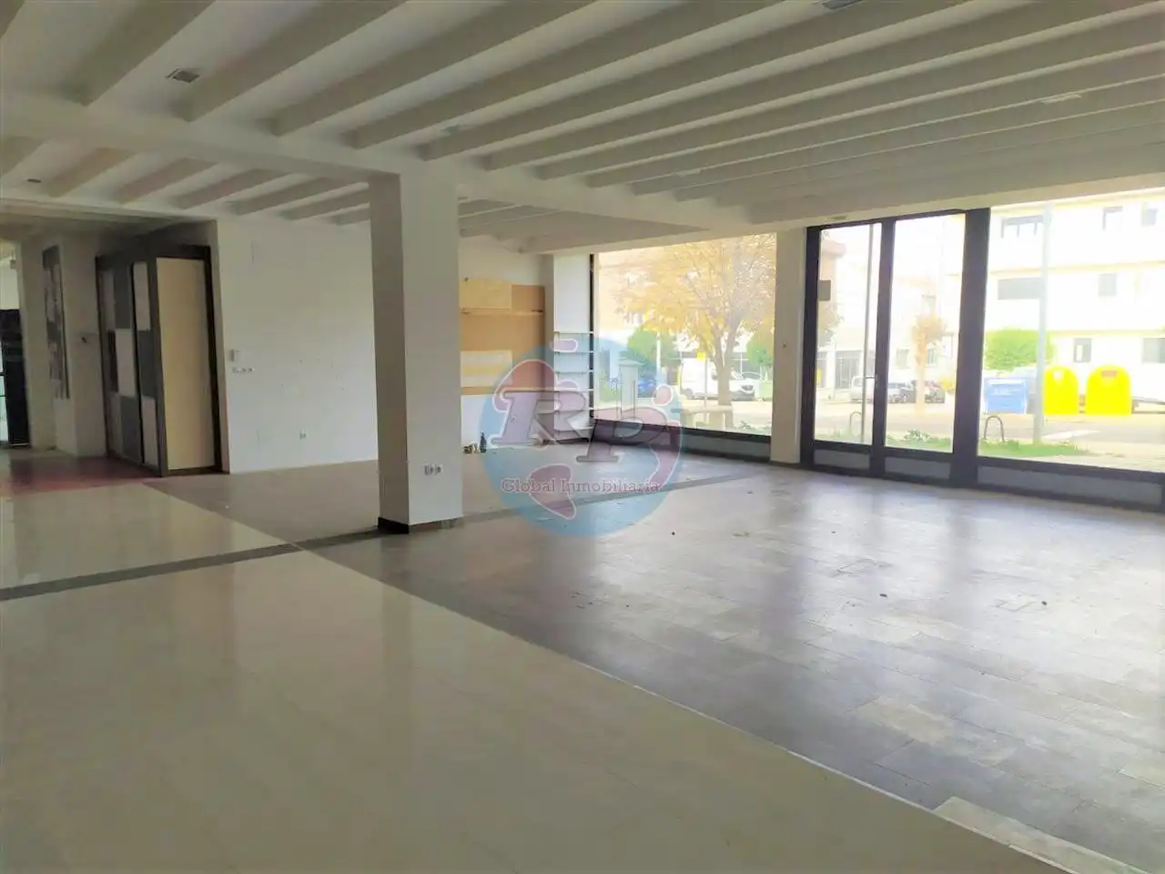 Local comercial en venda a Sahagún, imagen 3