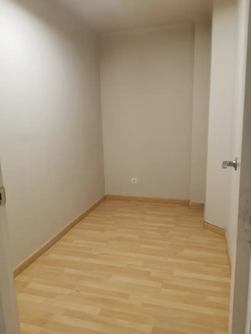 Bedroom of Office for sale in Manresa  with Air Conditioner