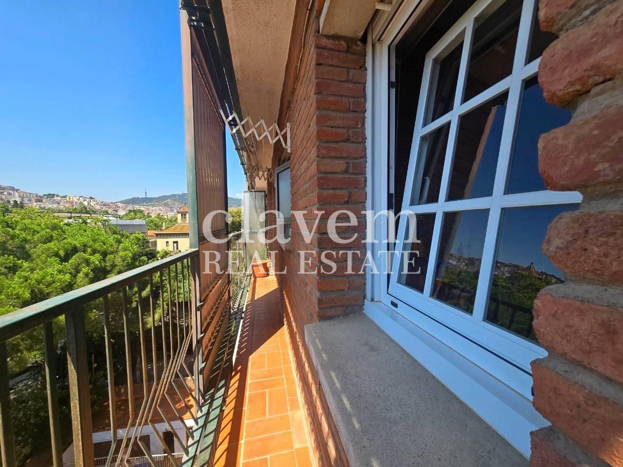 Exterior view of Flat to rent in  Barcelona Capital  with Heating, Furnished and Community pool