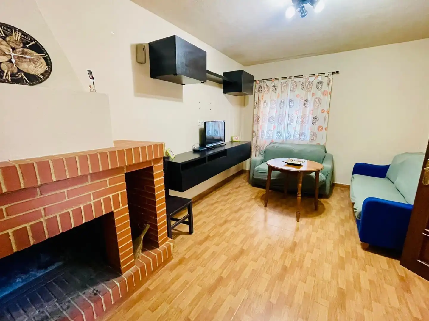 Sala de estar de Finca rústica en venta en Antequera con Jardín privado, Trastero y Piscina