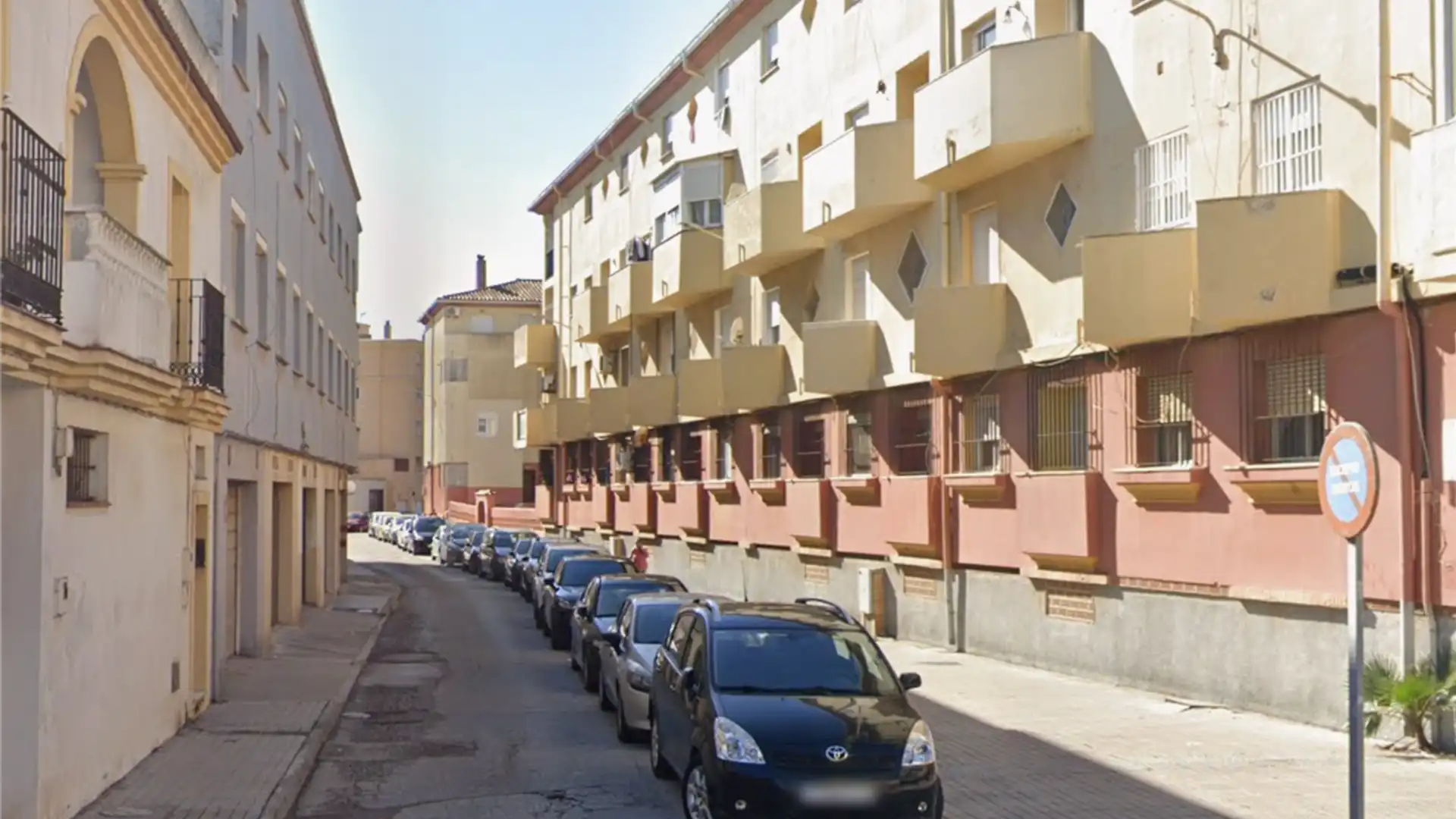 Vista exterior de Casa adosada en venta en La Línea de la Concepción