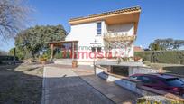 Exterior view of House or chalet for sale in Villaviciosa de Odón  with Air Conditioner, Heating and Private garden