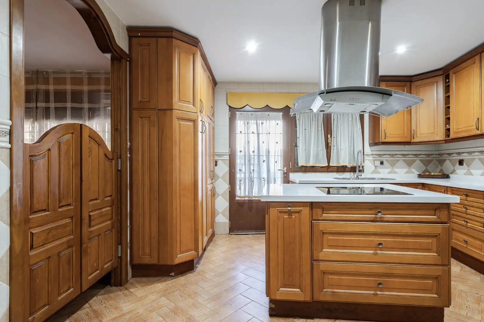 Cuina de Casa o xalet en venda en Camarma de Esteruelas amb Jardí privat