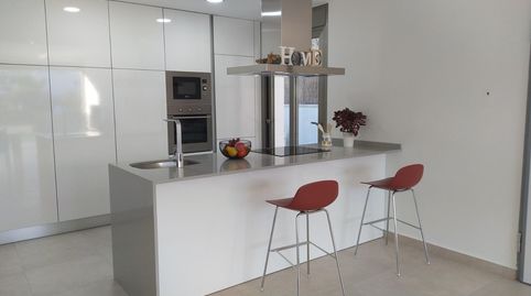 VILLA MODERNA 3 DORM.DE NUEVA CONSTRUCCIÓN EN VILLAMARTIN, imatge 3