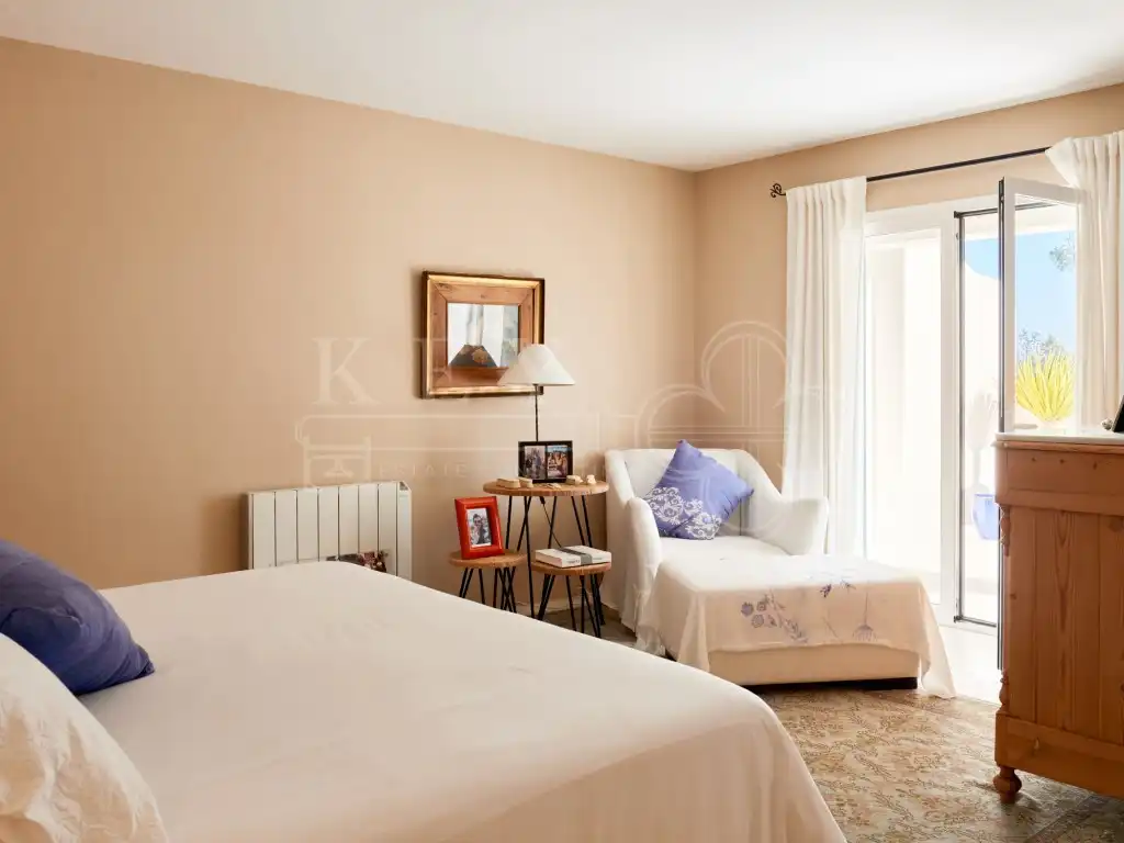 Bedroom of Houses for sale in Es Castell  with Air Conditioner, Heating and Private garden