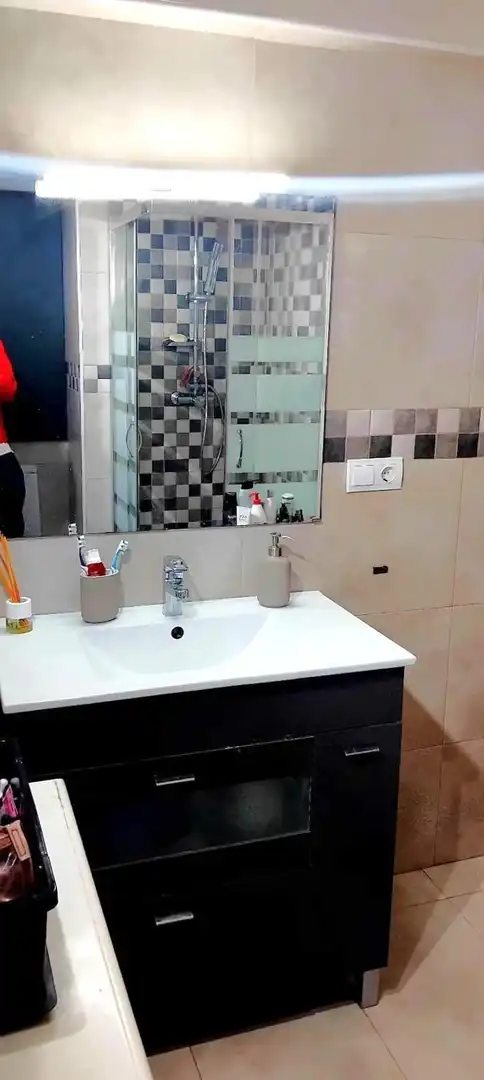 Badezimmer von Wohnung zur Miete in Oviedo  mit Heizung, Abstellraum und Möbliert