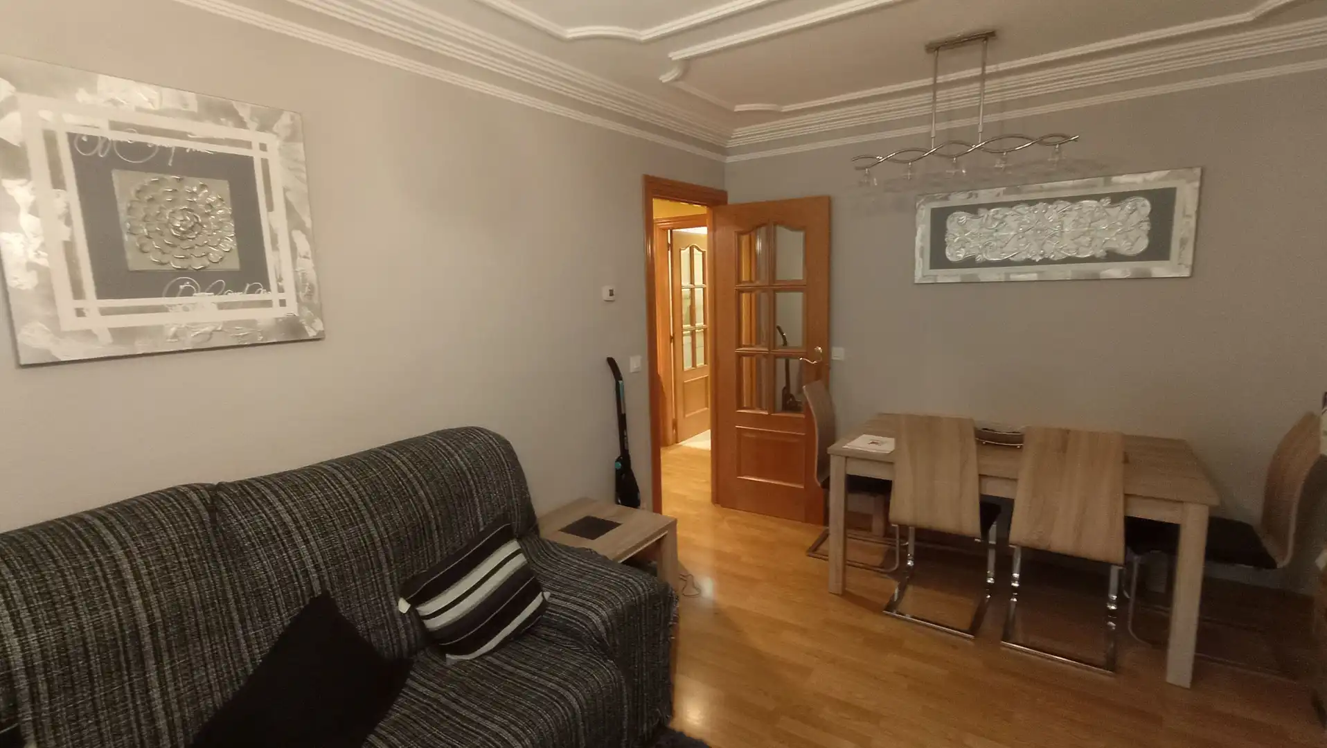 Living room of Flat for rent in Salamanca  with Heating, Parquet flooring and Furnished