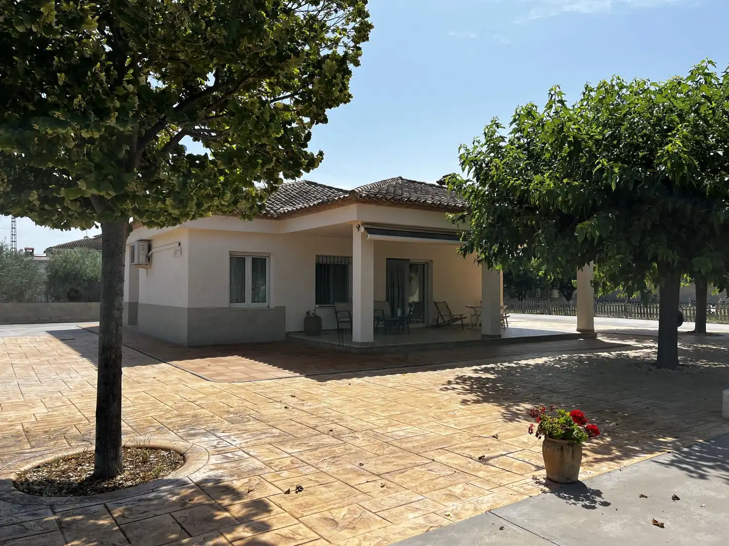 Vista exterior de Casa o xalet en venda en Ontinyent amb Aire condicionat, Calefacció i Jardí privat