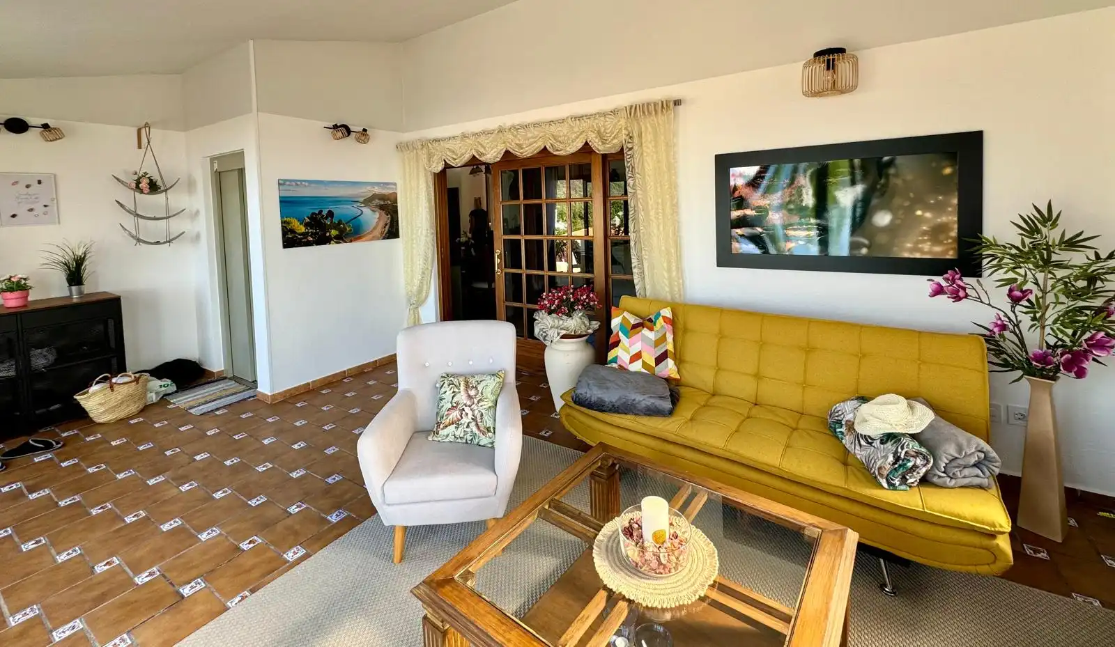 Sala d'estar de Casa o xalet en venda en El Sauzal amb Aire condicionat, Jardí privat i Terrassa