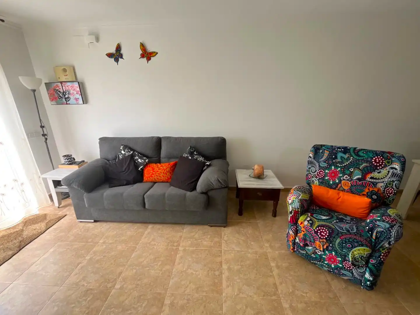 Sala de estar de Planta baja en venta en Castell d'Aro, Platja d'Aro i s'Agaró con Aire acondicionado, Jardín privado y Terraza