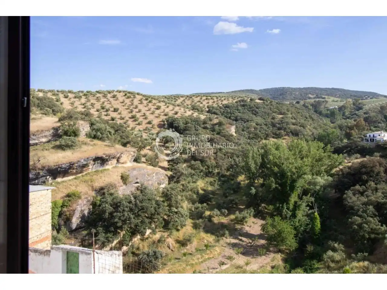 Houses for sale in Setenil de las Bodegas  with Terrace and Furnished