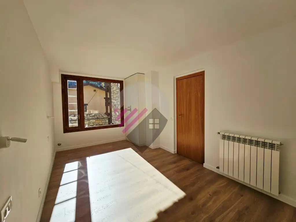 2-bedroom flat for sale in El Tarter, Canillo · 12 of 36
