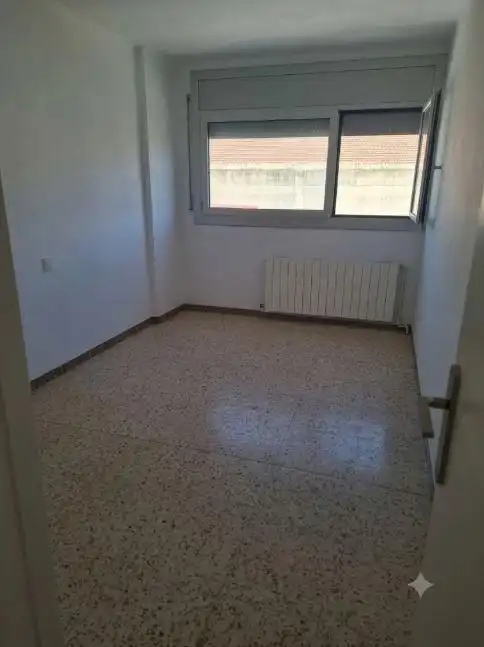 Habitación de Piso de alquiler en Calaf con Calefacción, Trastero y Balcón