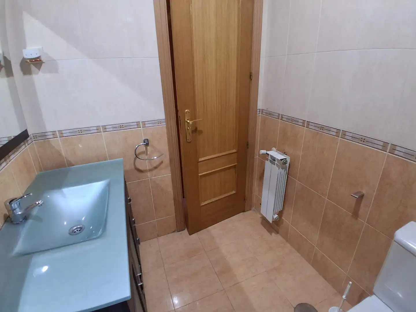 Bany de Casa adosada en venda en El Viso de San Juan amb Calefacció i Piscina