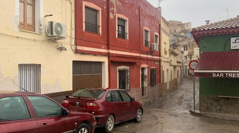 EXCELENTE VIVIENDA EN HELLIN